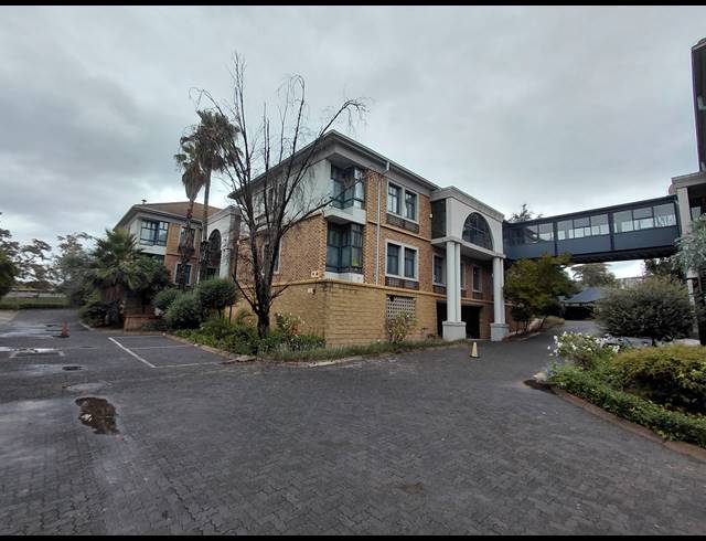 23M² OFFICE TO LET IN FOURWAYS